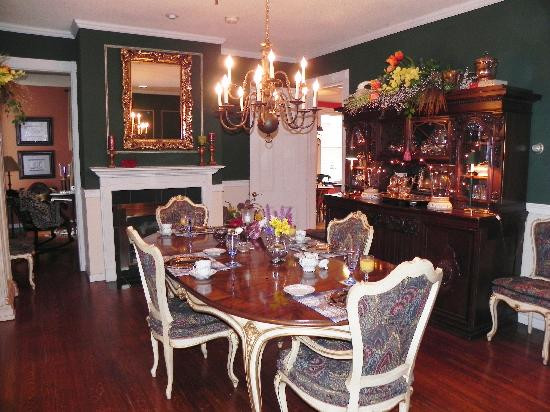 Great House of Galesburg主图