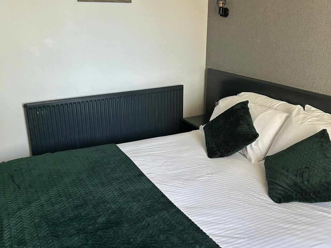 霍尔特住宿酒店主图