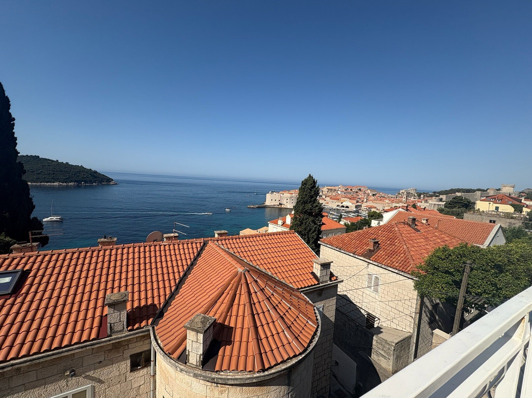 Villa Leoni Apartments主图