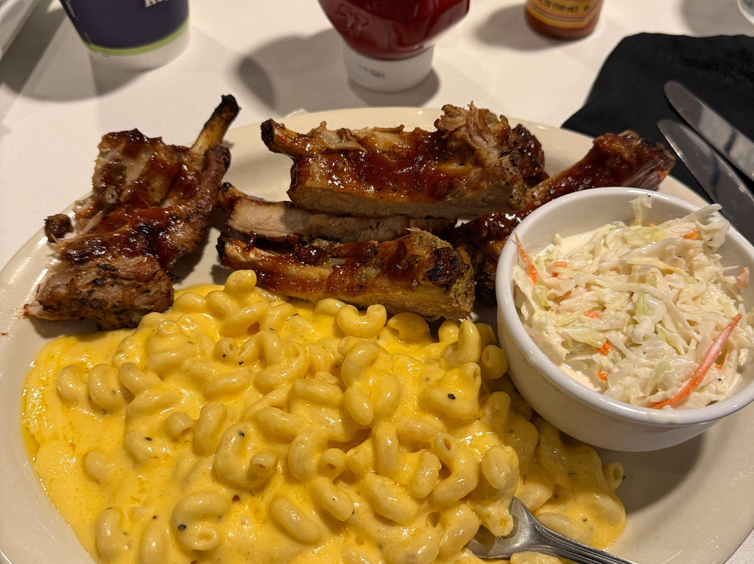 斯克内克塔迪希尔顿逸林酒店主图