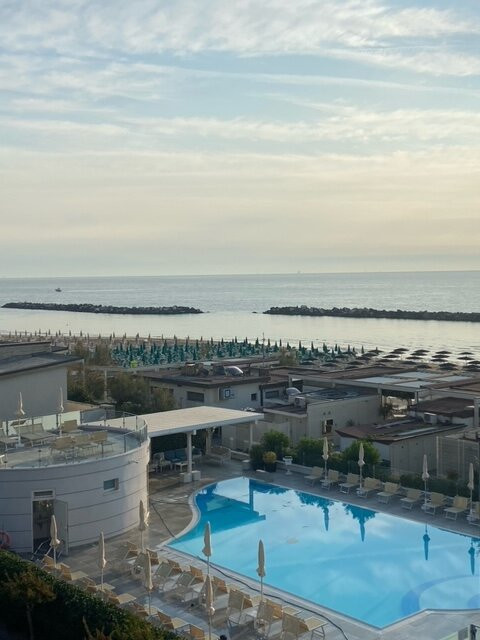 Hotel Saint Tropez SPA & Restaurant主图