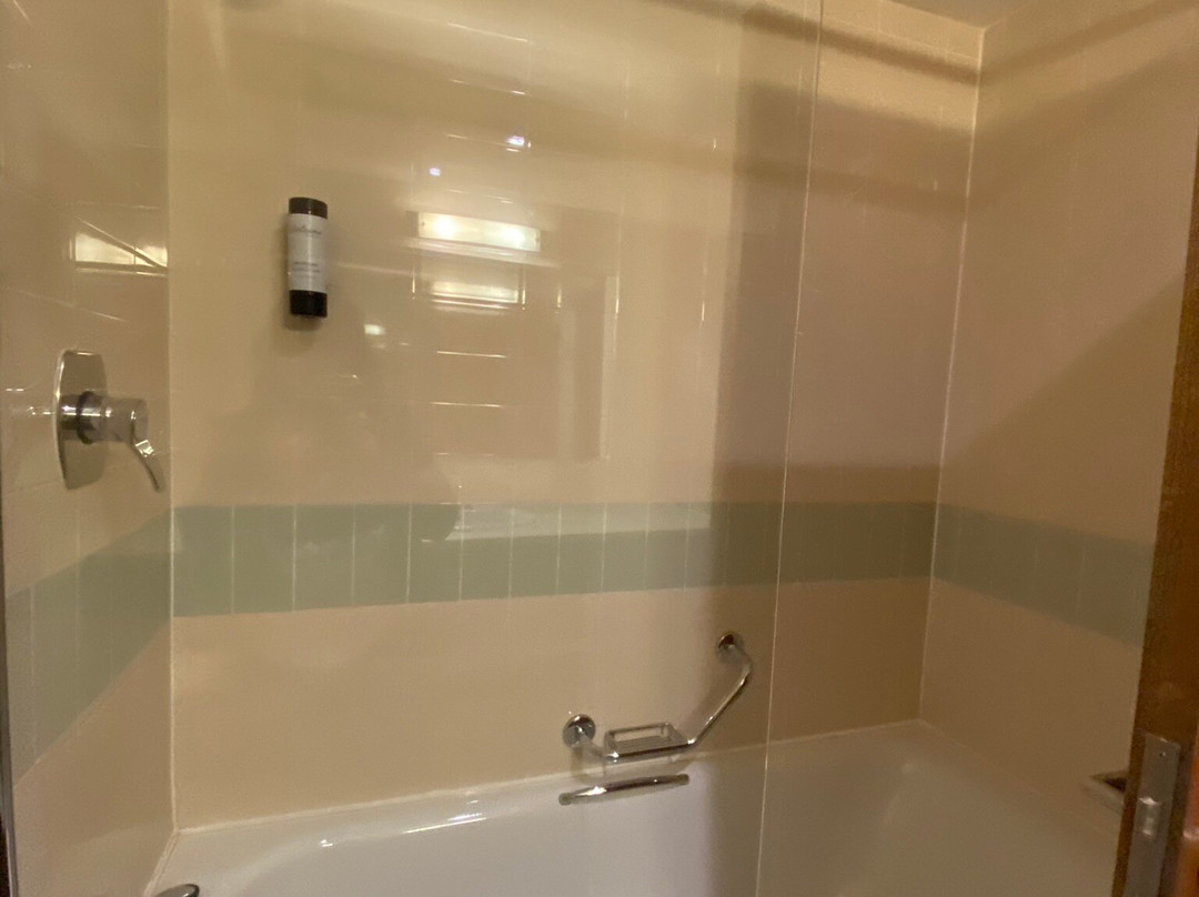 Raheen Woods Hotel主图