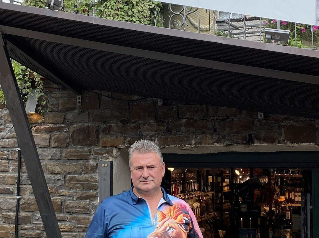 Winery Walter J. Oster-Ediger-Eller必去景点