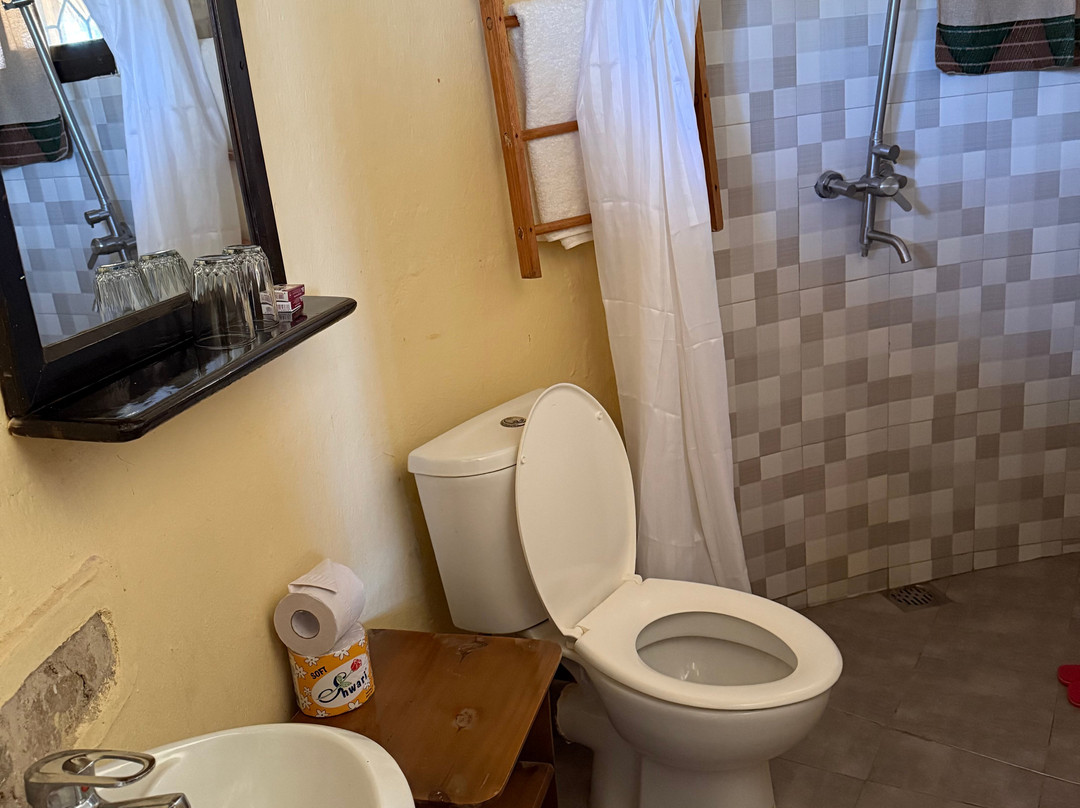 Ruaha Hilltop Lodge主图