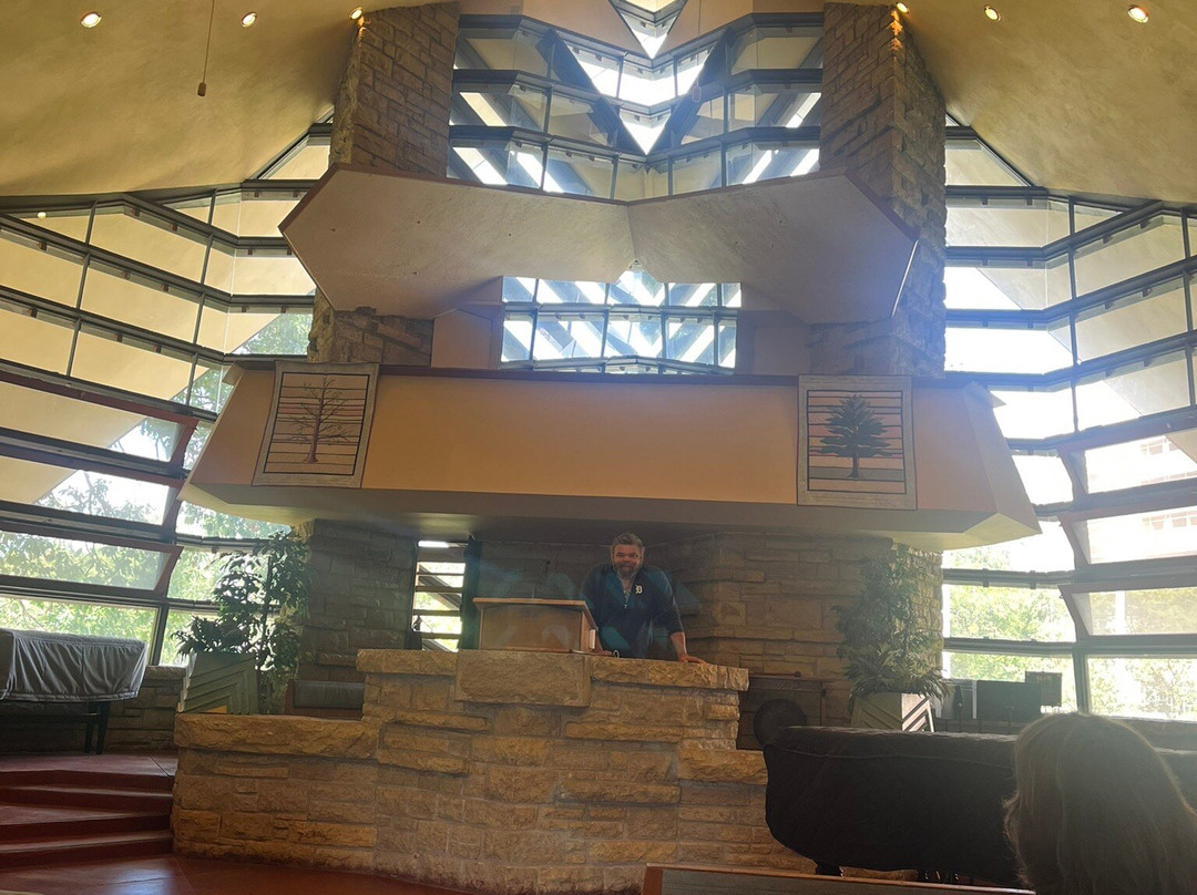 Frank Lloyd Wright's Unitarian Meeting House-麦迪逊必去景点