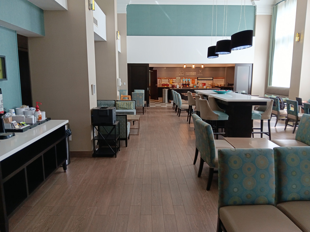 Hampton Inn by Hilton London主图