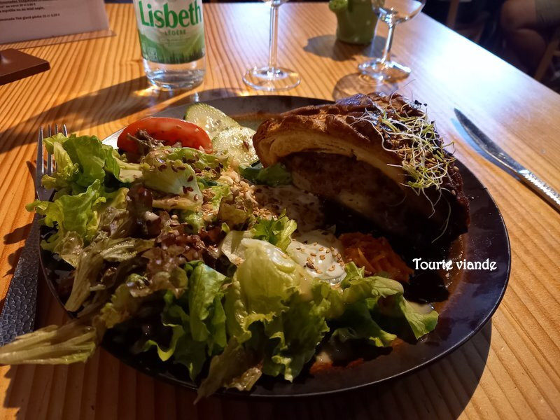 Logis Hôtel le Bouton d'Or主图