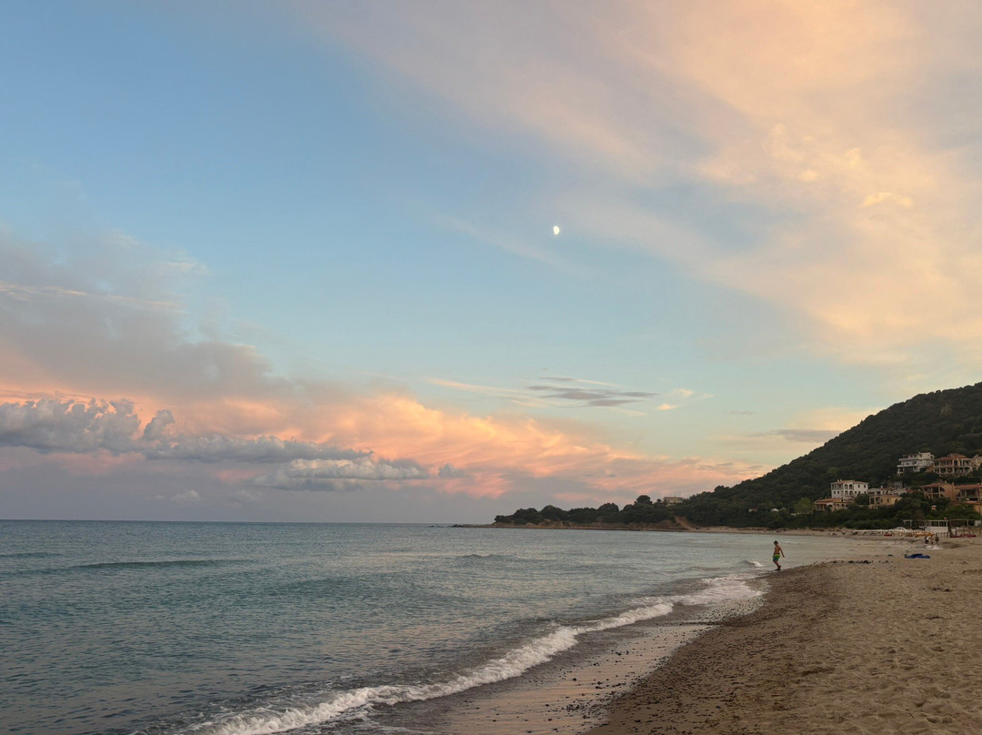 Lithos Beach Club