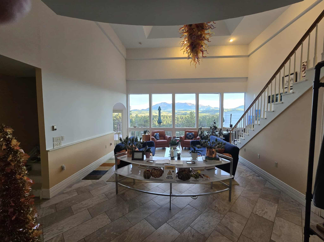 Pikes Peak Paradise Bed + Breakfast主图