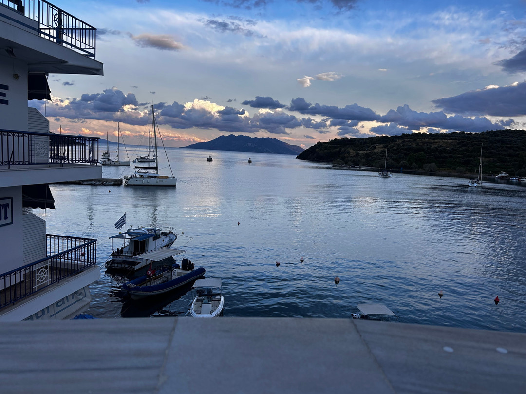 Poseidon Hotel主图