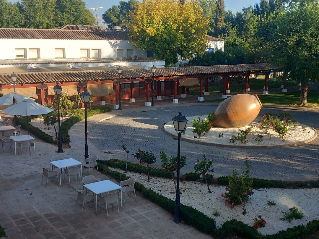 曼萨纳雷斯旅馆主图