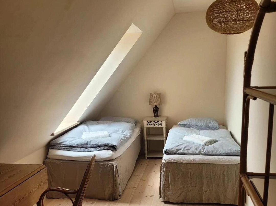 Atma Guesthouse - Cozy And Simple Farmhouse Bed & Breakfast