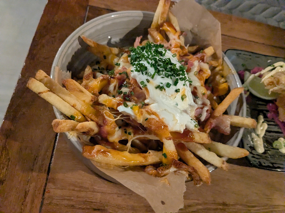 Plates Fusion Pub