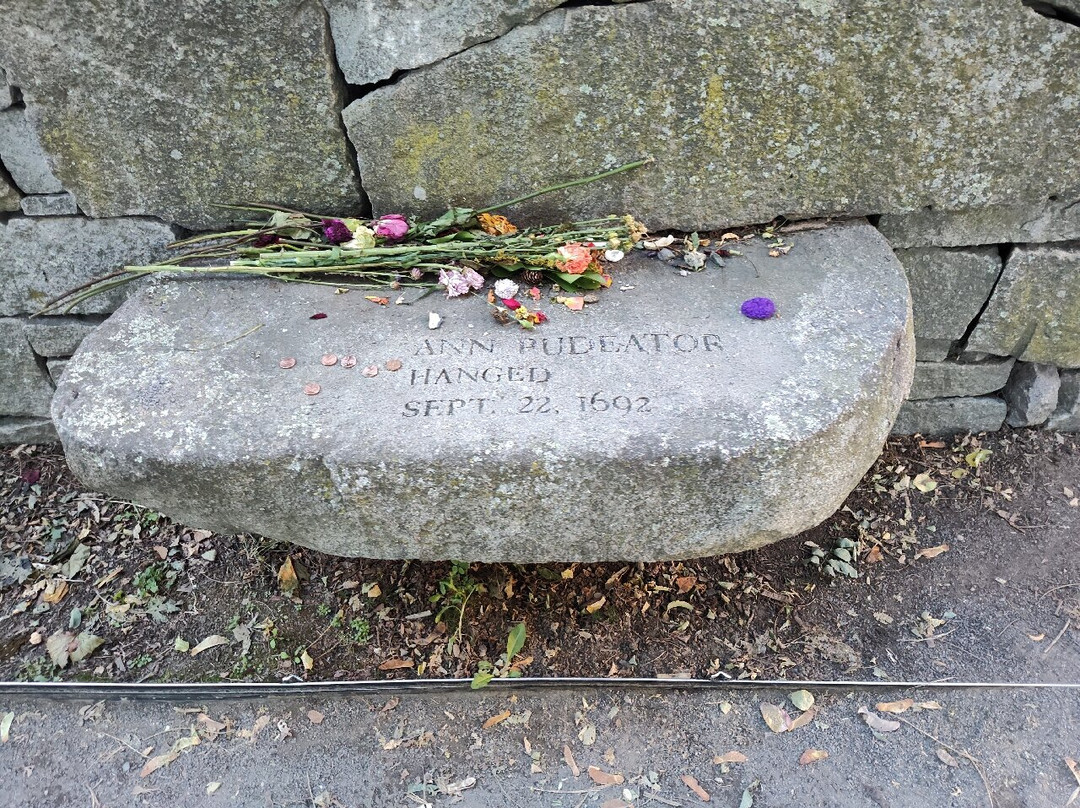 Salem Witch Trials Memorial-塞勒姆必去景点
