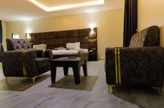 Vizit Hotel & Suites