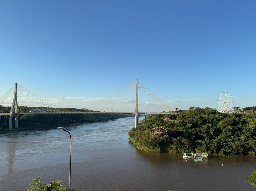 Hito Tres Fronteras-伊瓜苏港必去景点