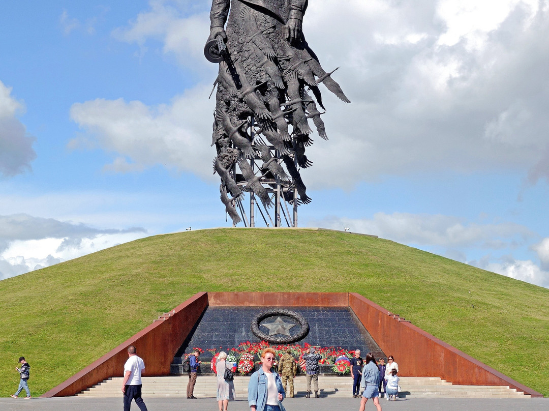 Rzhevskiy Memorial to a Soviet Soldier-Rzhev必去景点