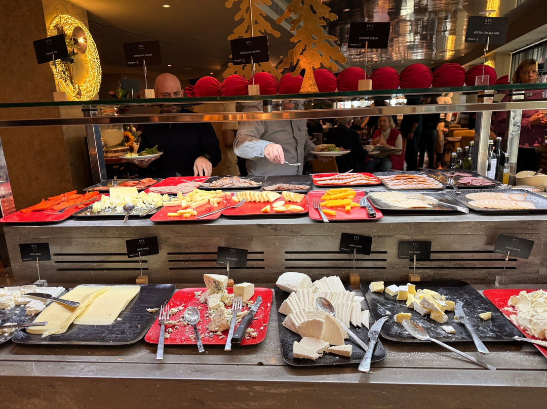 NYX Hotel Limassol by Leonardo Hotels主图