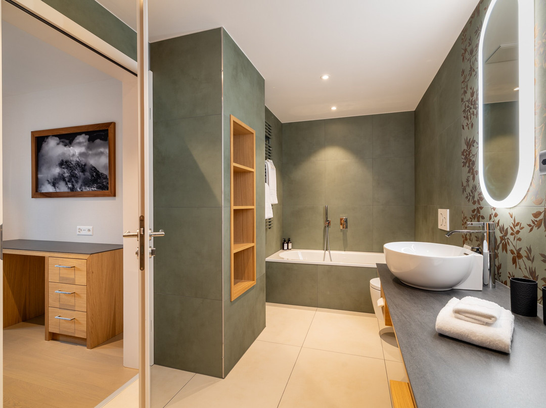 瑞士丽城优质酒店主图