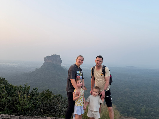 Hugging Clouds Tours-Nallathanniya必去景点