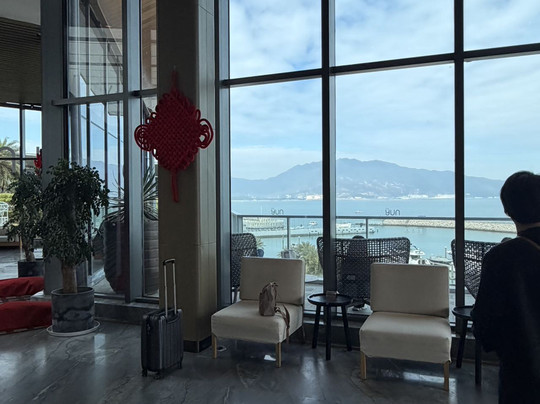 深圳浪骑瞻云度假酒店主图