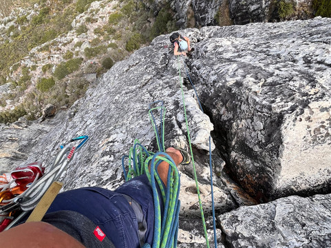Climb Table Mountain-开普敦中心区必去景点