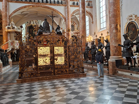 Hofkirche Innsbruck-茵斯布鲁克必去景点