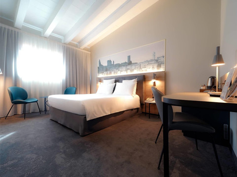 贝加莫中心多尔西宅邸美居酒店