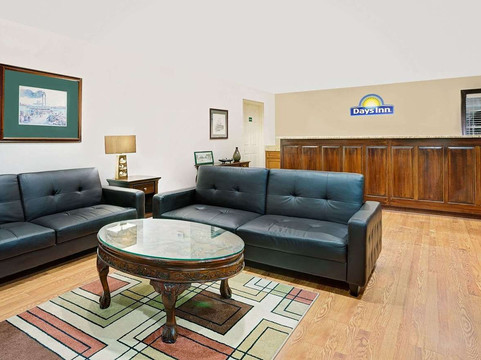 Crump酒店住宿-Days Inn by Wyndham Savannah