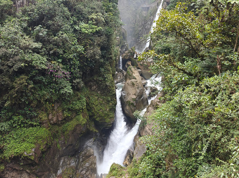 Adventure Journeys-基多必去景点