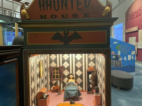 Bay Discovery Centre-格莱内尔格必去景点