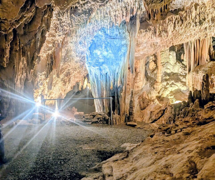 Grand Caverns-Grottoes必去景点