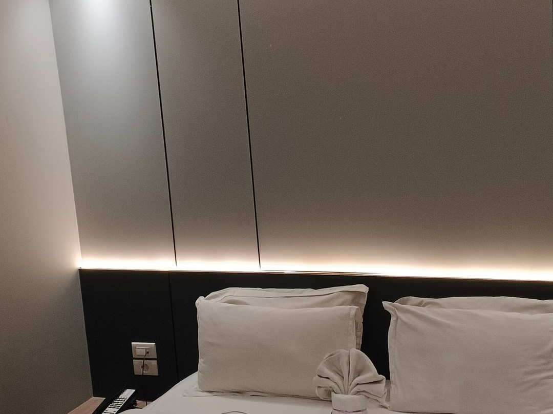 新好莱坞酒店主图