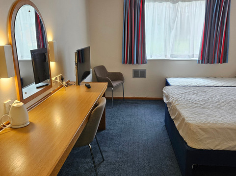 旅屋酒店-斯塔福德M6主图