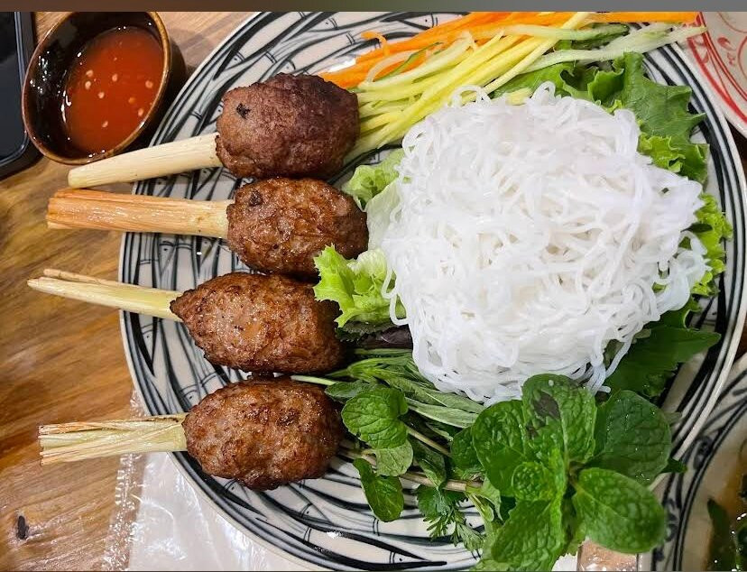 Met Vietnamese Restaurant & Vegetarian Options 2