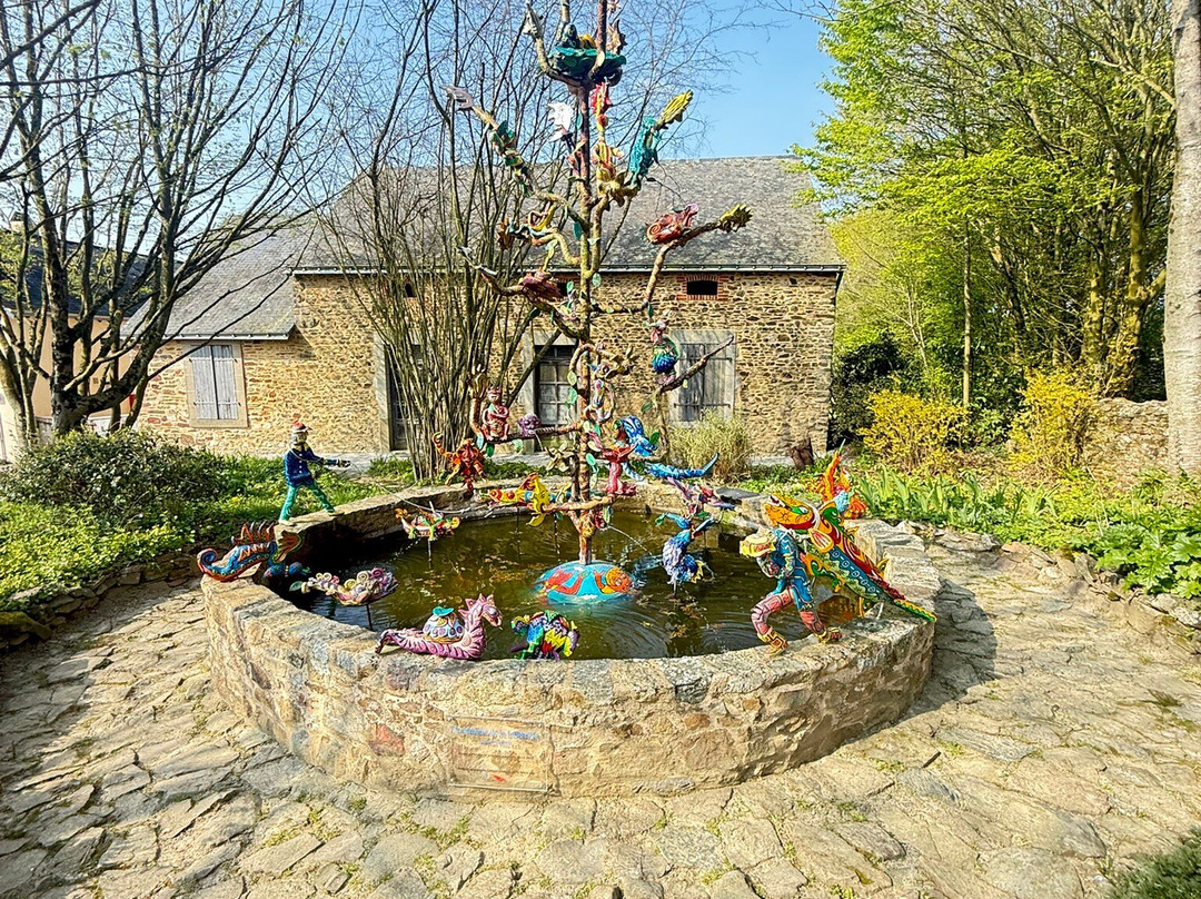 Musée Robert Tatin-Cosse le Vivien必去景点