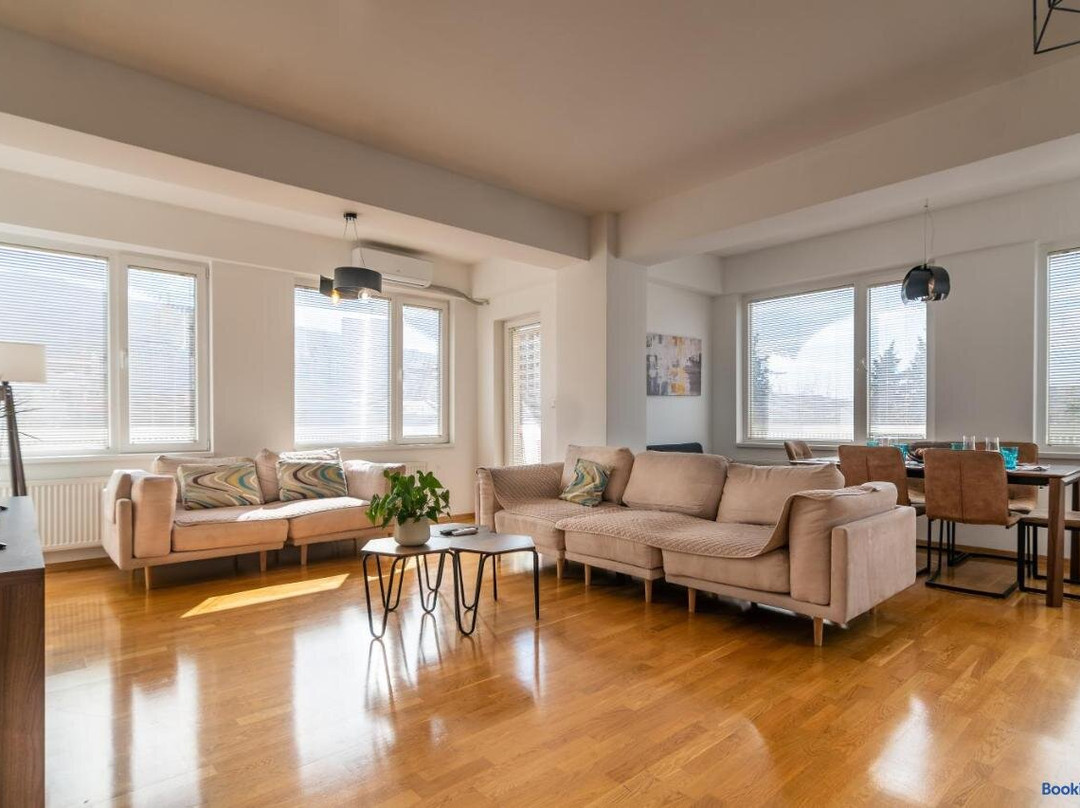 BLUE High end Apts by Eluxory