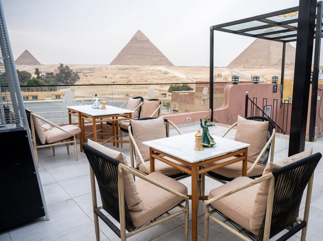 Le Pacha Pyramids Restaurant