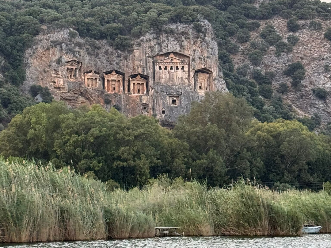 Ancient Rock Tombes-费特希耶必去景点
