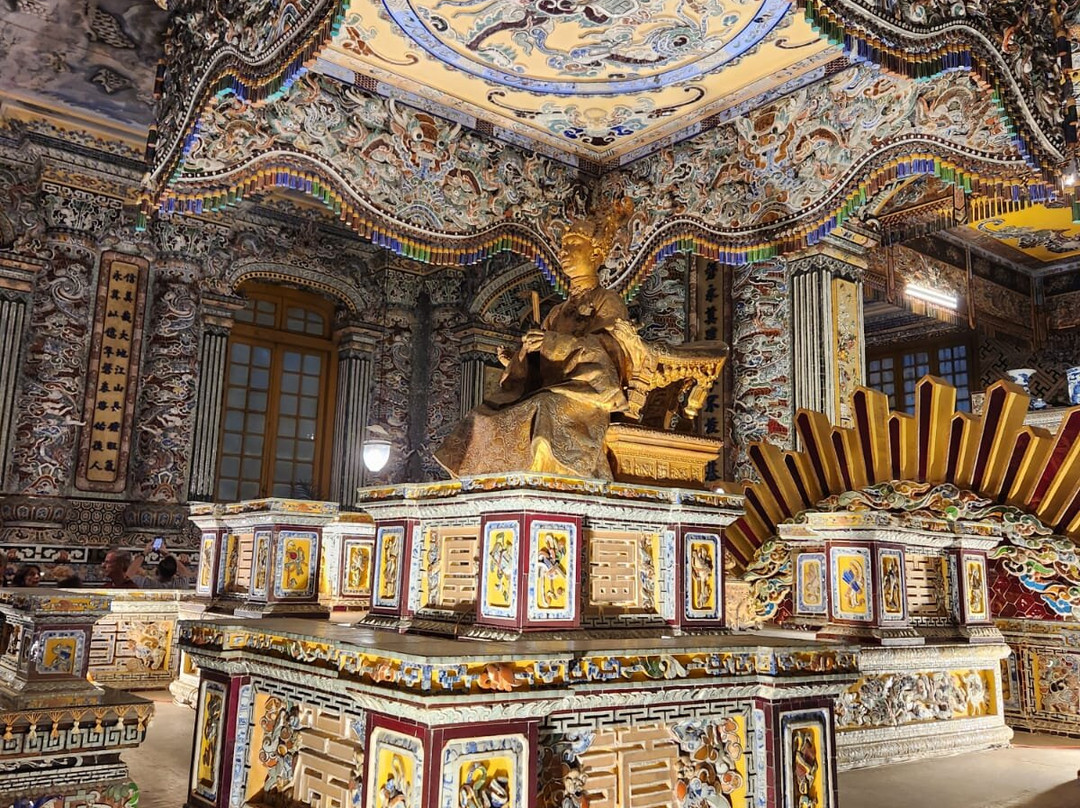 Imperial Tomb of Dong Khanh-顺化必去景点