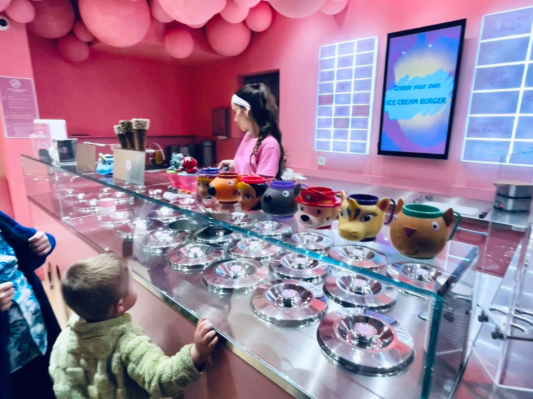 Ice Cream Shop by Premis