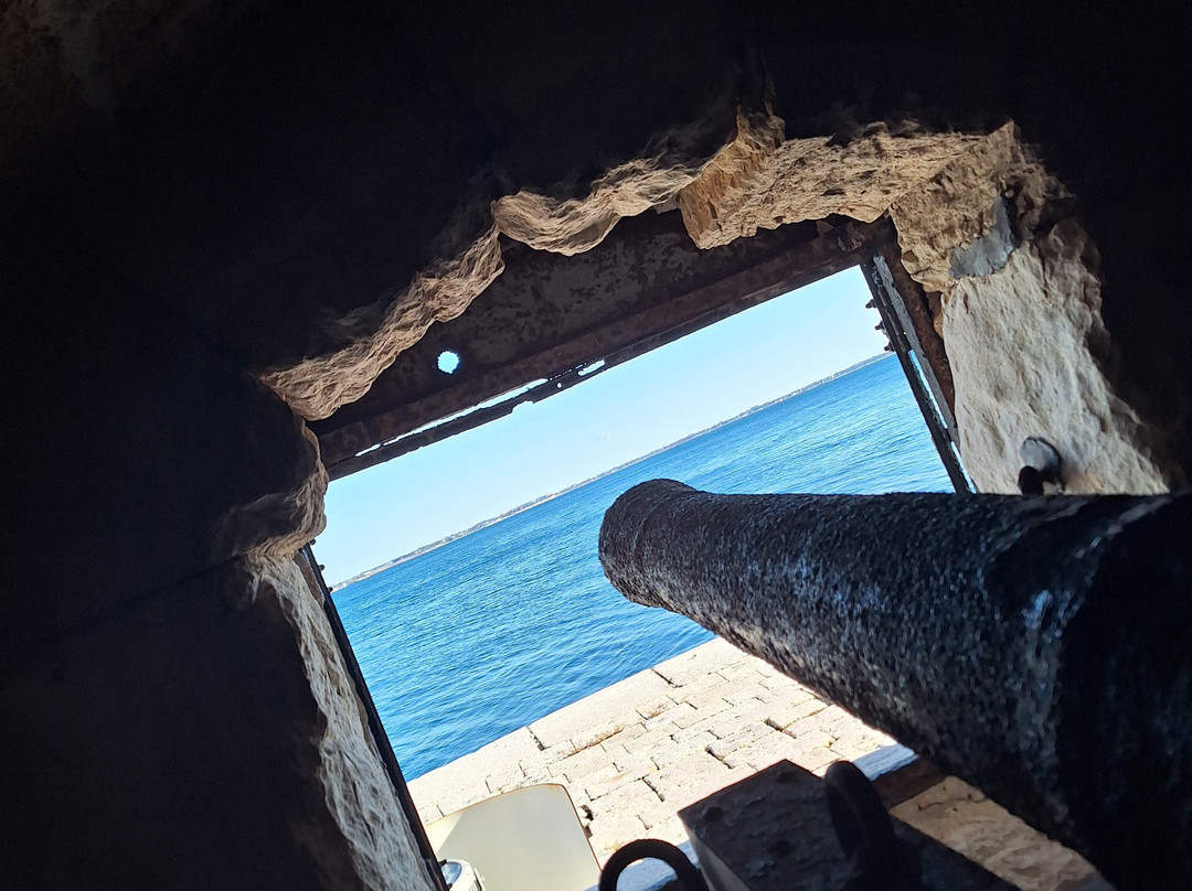 Castello Aragonese-塔兰托必去景点