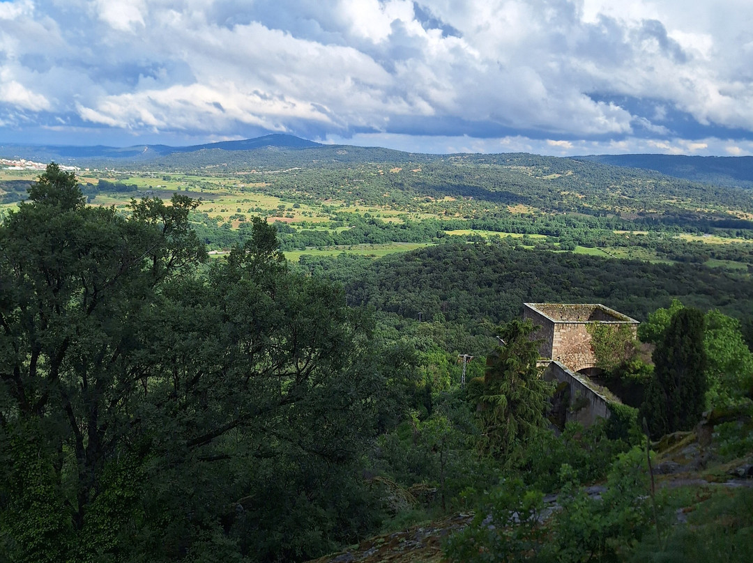 Monasterio de Guisando-El Tiemblo必去景点