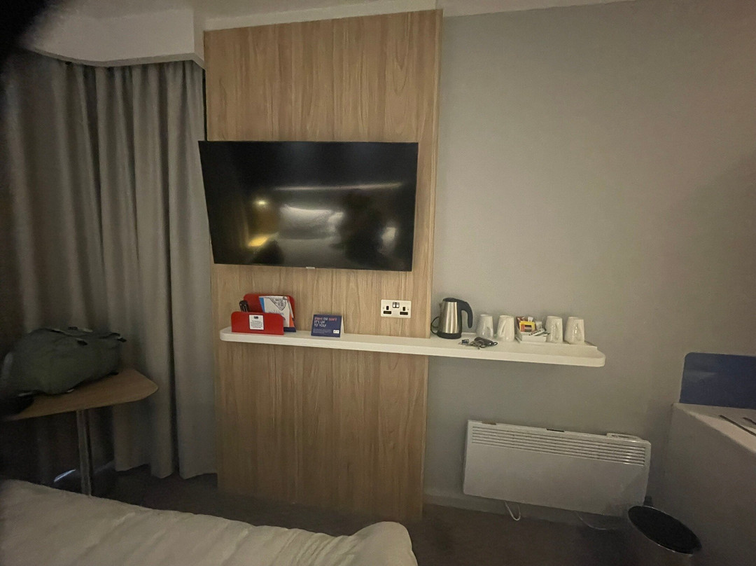 Holiday Inn Express 特伦特河畔的伯顿后主图