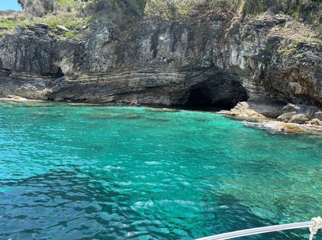 Sotiris Boat Hire-Agios Stefanos必去景点