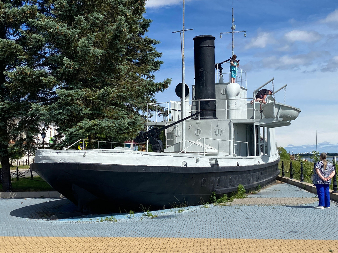Ladoga Military Fleet Monument and Memorial Complex Doroga Zhizni-Novaya Ladoga必去景点