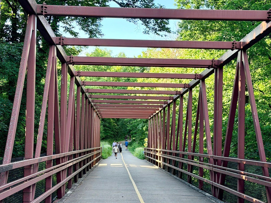 Busse Woods Trail System-埃尔克格罗夫村必去景点