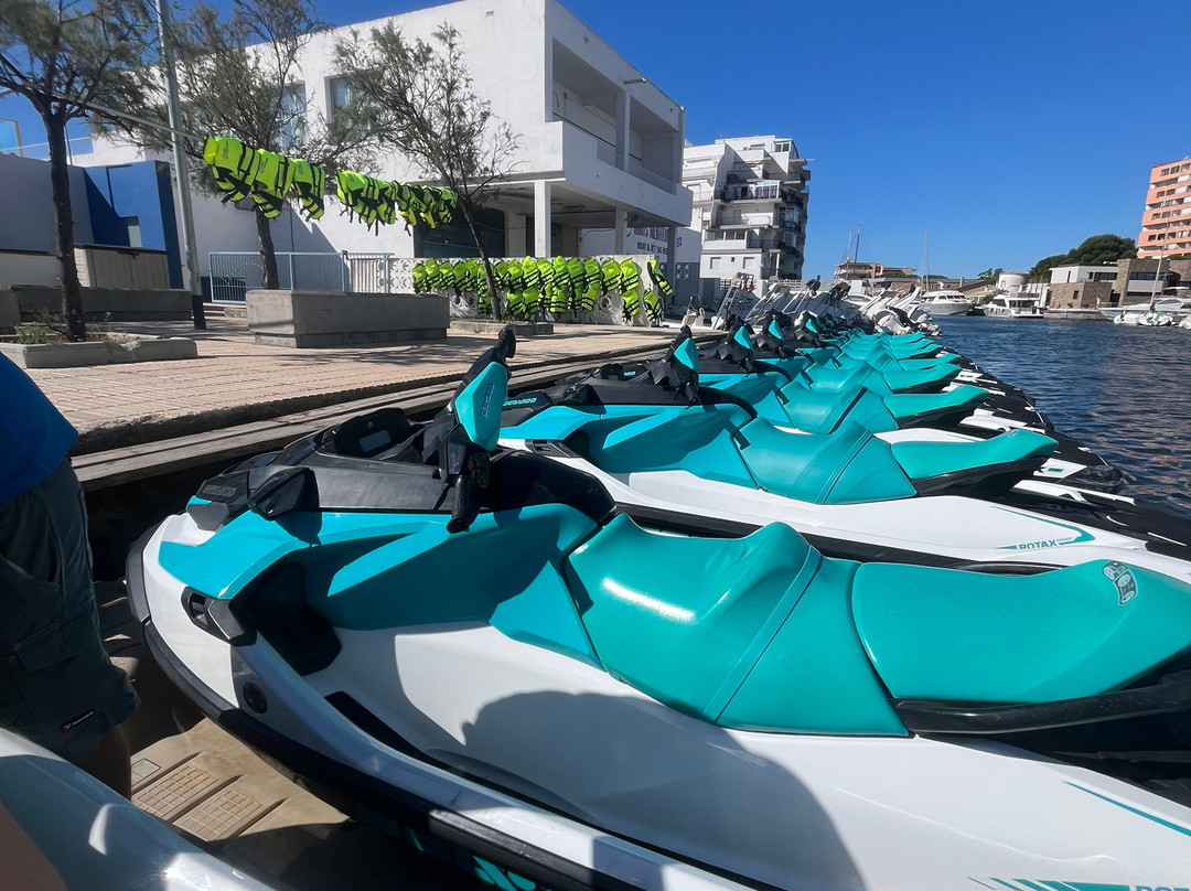 Boats Mediterrani-罗塞斯必去景点