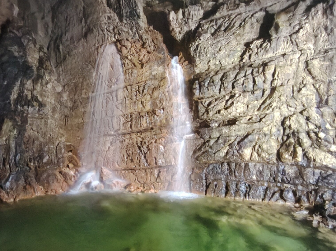 Grotte di Stiffe-San Demetrio ne' Vestini必去景点