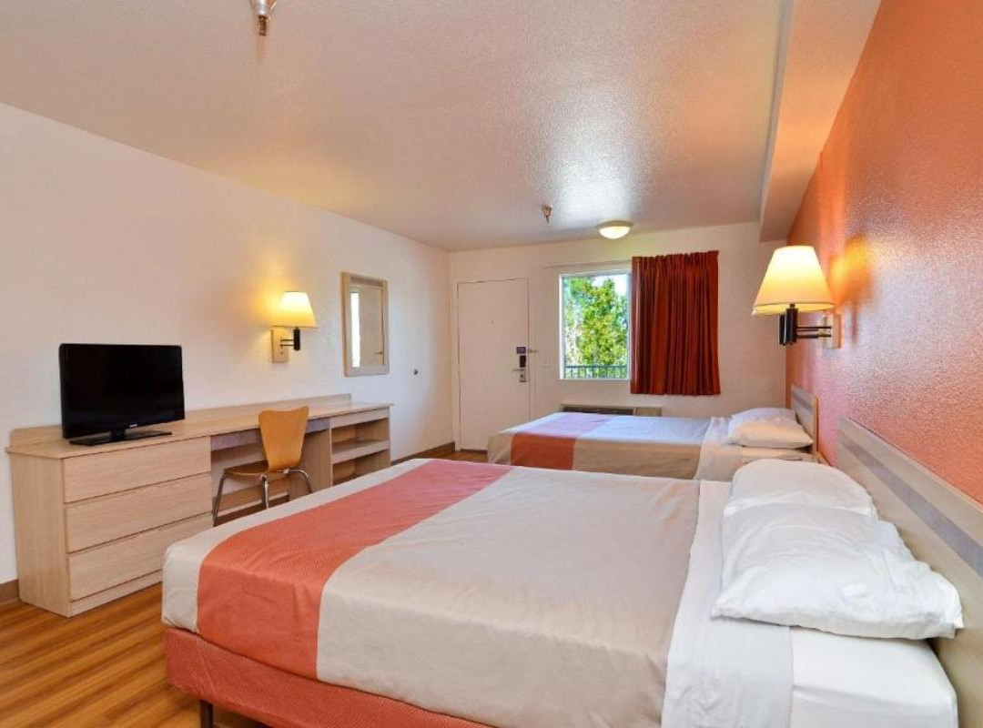 二十九棕榈村酒店住宿-Motel 6 Twentynine Palms